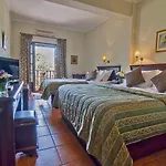Doupiani House Hotel