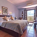 Doupiani House Hotel