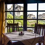 Doupiani House Hotel 3*