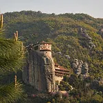 Doupiani House 3*
