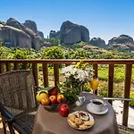 Doupiani House Hotel