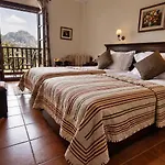 Hotel Doupiani House
