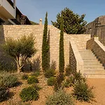Hotel Doupiani House 3*