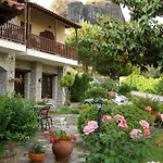 Doupiani House Hotel 3*