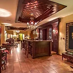 Doupiani House 3*