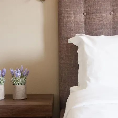 Doupiani House Szálloda 3*