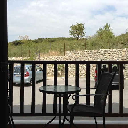 Hotel Doupiani House