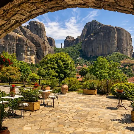 Doupiani House Hotel