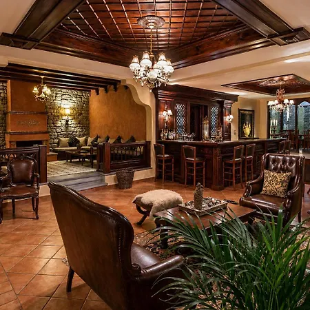 Doupiani House Hotel