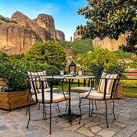 Doupiani House 3*