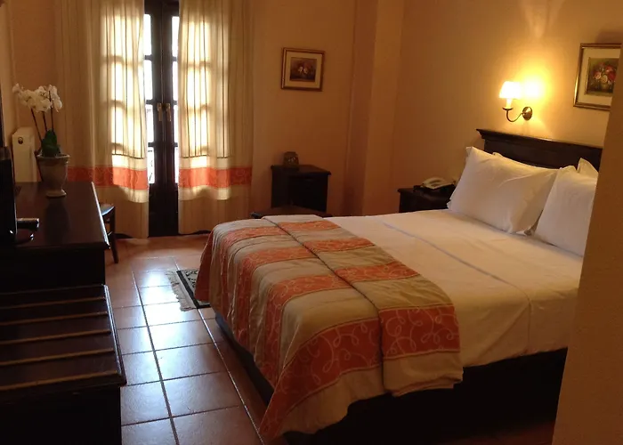 Hotel Doupiani House