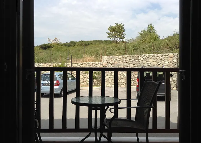 Hotel Doupiani House