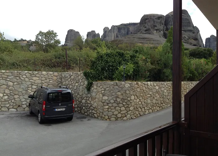 Hotel Doupiani House