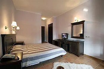 Hotel Doupiani House