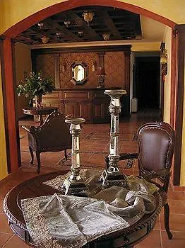 Hotel Doupiani House