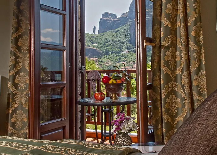 Hotel Doupiani House